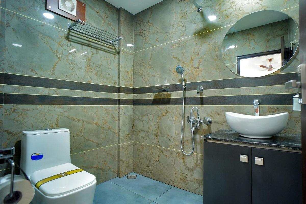 Universal Residency Perumpāvūr المظهر الخارجي الصورة